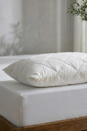 Kapitoneli Yastık Alezi Beyaz