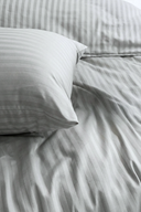 83 Tel (210 TC) Pamuk Saten Çizgili Nevresim Takımı - Çift Kişilik - Gri