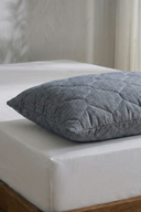 Kapitone Telalı Fermuarlı Yastık Alezi Gri